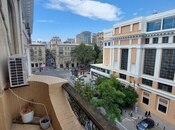 Satılır 7 otaqlı köhnə tikili 360 m², Sahil m., photo 2 from 8