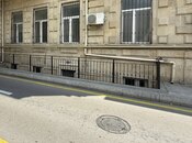 Satılır 4 otaqlı köhnə tikili 105 m², Sahil m., photo 2 from 8