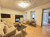 Satılır 2 otaqlı köhnə tikili 45 m², Sahil m., photo 1 from 8