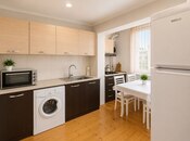Продаётся 2-комн. вторичка 70 м², м. Ази Асланов, photo 4 from 8