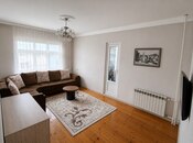 Продаётся 2-комн. вторичка 70 м², м. Ази Асланов, photo 1 from 8