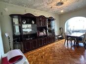 Satılır 4 otaqlı köhnə tikili 105 m², Qara Qarayev m., photo 2 from 8