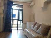 Satılır 2 otaqlı köhnə tikili 65 m², Nizami m., photo 2 from 8