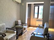 Satılır 3 otaqlı köhnə tikili 65 m², Sahil m., photo 1 from 8