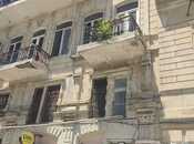 Satılır 5 otaqlı köhnə tikili 160 m², Sahil m., photo 1 from 8