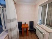 İcarəyə verilir 2 otaqlı köhnə tikili 60 m², Elmlər Akademiyası m., photo 2 from 6