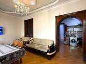 Satılır 4 otaqlı köhnə tikili 110 m², Gənclik m., photo 2 from 8