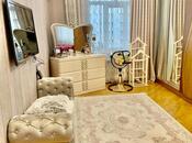 Satılır 4 otaqlı köhnə tikili 110 m², İnşaatçılar m., photo 8 from 8