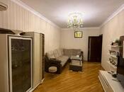 Satılır 4 otaqlı köhnə tikili 110 m², İnşaatçılar m., photo 2 from 8