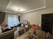 Satılır 3 otaqlı köhnə tikili 95 m², Qara Qarayev m., photo 2 from 8
