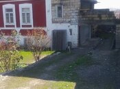 Satılır 8 otaqlı həyət evi/bağ evi 200 m², photo 2 from 4