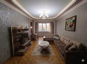 Satılır 5 otaqlı köhnə tikili 130 m², 8-ci mikrorayon q., photo 1 from 8