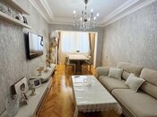 Satılır 3 otaqlı köhnə tikili 90 m², Nərimanov r., photo 2 from 8