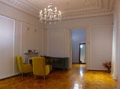 Satılır 6 otaqlı köhnə tikili 240 m², Səbail r., photo 8 from 8