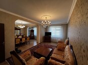 Satılır 5 otaqlı köhnə tikili 120 m², Xalqlar Dostluğu m., photo 2 from 8