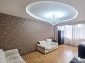 Satılır 3 otaqlı köhnə tikili 85 m², Xalqlar Dostluğu m., photo 1 from 8