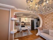 Satılır 2 otaqlı köhnə tikili 65 m², Gənclik m., photo 3 from 8