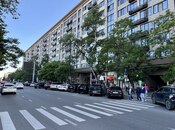 Satılır 2 otaqlı köhnə tikili 60 m², Gənclik m., photo 1 from 8