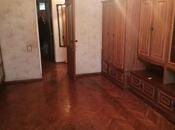 Satılır 3 otaqlı köhnə tikili 75 m², Elmlər Akademiyası m., photo 2 from 6