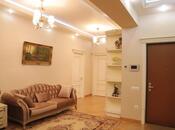 Продаётся 3-комн. новостройка 170 м², м. Низами, photo 1 from 8