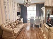 Satılır 2 otaqlı köhnə tikili 64 m², Xalqlar Dostluğu m., photo 1 from 8