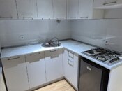 Продаётся 2-комн. вторичка 40 м², м. Элмляр Академиясы, photo 4 from 8