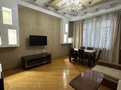 İcarəyə verilir 3 otaqlı yeni tikili 131 m², 28 May m., photo 2 from 8