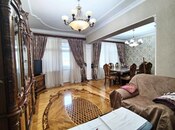 Satılır 5 otaqlı köhnə tikili 150 m², Yasamal r., photo 2 from 8