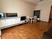 Сдаётся 2-комн. вторичка 50 м², м. Ичеришехер, photo 1 from 8