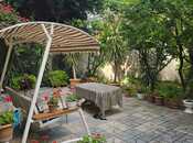 Satılır 14 otaqlı həyət evi/bağ evi 700 m², M.Ə.Rəsulzadə q., photo 1 from 8