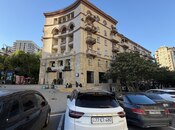 Satılır 3 otaqlı köhnə tikili 90 m², Nizami m., photo 2 from 8