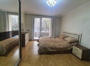 Продаётся 3-комн. вторичка 70 м², м. Иншаатчылар, photo 4 from 8