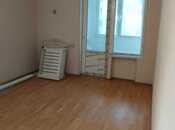 Satılır 2 otaqlı köhnə tikili 42 m², Qara Qarayev m., photo 1 from 8