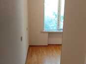 Satılır 2 otaqlı köhnə tikili 42 m², Qara Qarayev m., photo 3 from 8