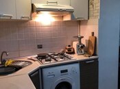 Satılır 3 otaqlı köhnə tikili 75 m², İnşaatçılar m., photo 6 from 8