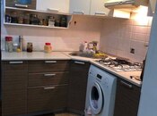 Satılır 3 otaqlı köhnə tikili 75 m², İnşaatçılar m., photo 7 from 8