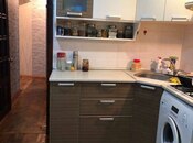 Satılır 3 otaqlı köhnə tikili 75 m², İnşaatçılar m., photo 8 from 8