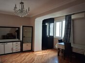 Satılır 2 otaqlı köhnə tikili 70 m², Elmlər Akademiyası m., photo 2 from 8