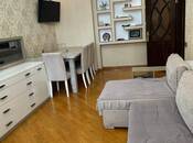 Сдаётся 2-комн. новостройка 70 м², м. Нефтчиляр, photo 1 from 8