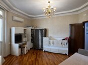 Продаётся 2-комн. вторичка 45 м², м. Элмляр Академиясы, photo 1 from 8