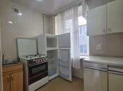 Satılır 1 otaqlı köhnə tikili 45 m², İnşaatçılar m., photo 4 from 7