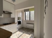 Satılır 2 otaqlı köhnə tikili 65 m², İnşaatçılar m., photo 6 from 8