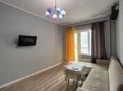 Satılır 2 otaqlı köhnə tikili 65 m², İnşaatçılar m., photo 2 from 8