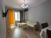 Продаётся 2-комн. вторичка 60 м², м. Иншаатчылар, photo 1 from 4