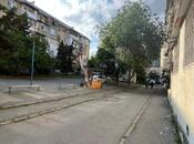 Satılır 2 otaqlı köhnə tikili 50 m², Elmlər Akademiyası m., photo 2 from 8