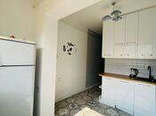 Satılır 2 otaqlı köhnə tikili 65 m², İnşaatçılar m., photo 8 from 8