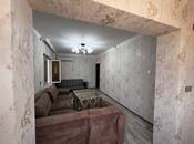 Satılır 2 otaqlı köhnə tikili 65 m², Xalqlar Dostluğu m., photo 2 from 8