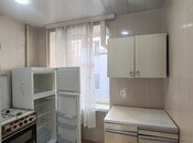 Satılır 1 otaqlı köhnə tikili 40 m², İnşaatçılar m., photo 4 from 8