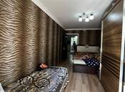 Satılır 2 otaqlı köhnə tikili 55 m², Elmlər Akademiyası m., photo 2 from 8