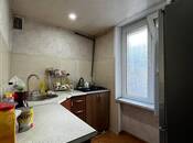 Satılır 2 otaqlı köhnə tikili 55 m², Elmlər Akademiyası m., photo 4 from 8